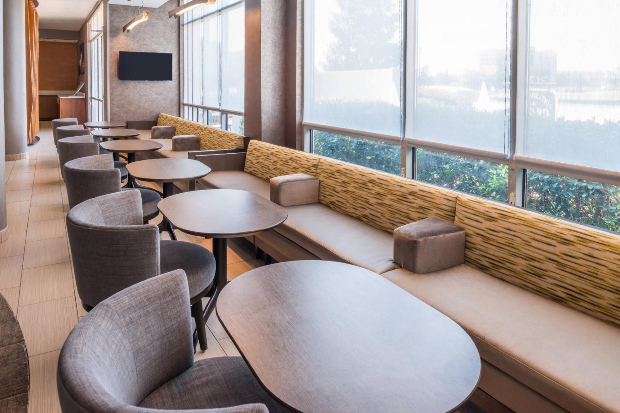 Springhill By Marriott Downtown Hotel 3*